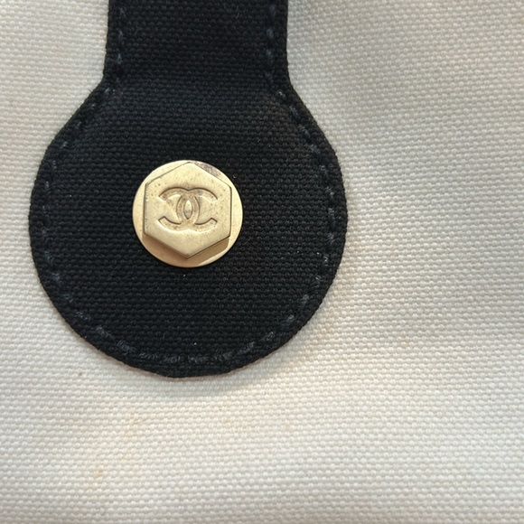 Chanel marshmallow bag - Picture 4 of 12